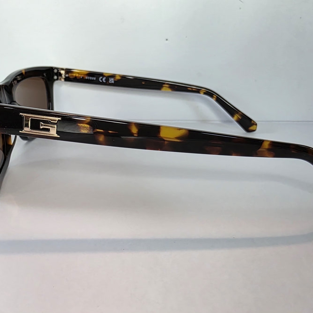 GUESS Men's Tortoise Sunglasses - Picture 3 of 5